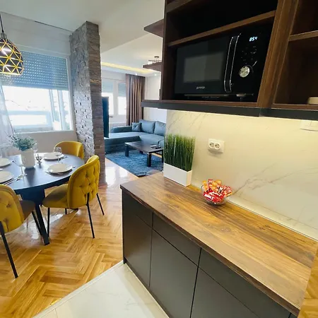 Like Home3 Διαμέρισμα Βελιγράδι