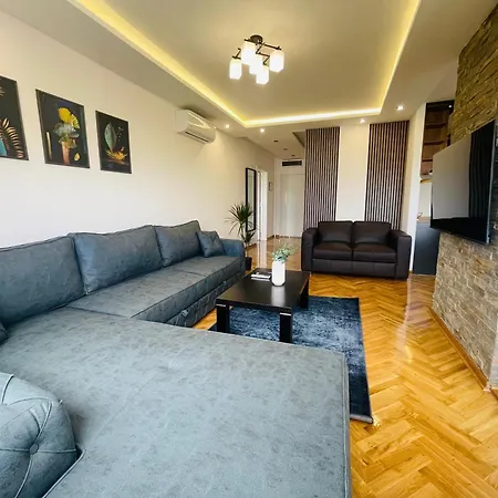 Like Home3 Βελιγράδι