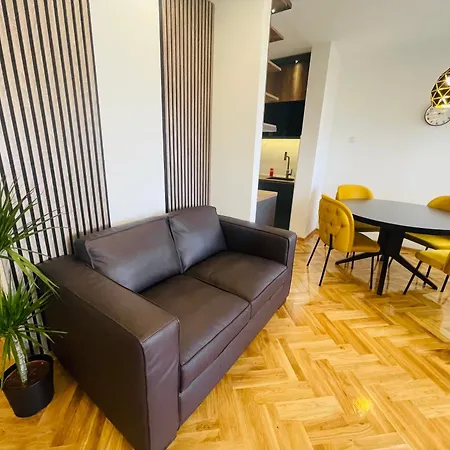 Like Home3 Διαμέρισμα Βελιγράδι
